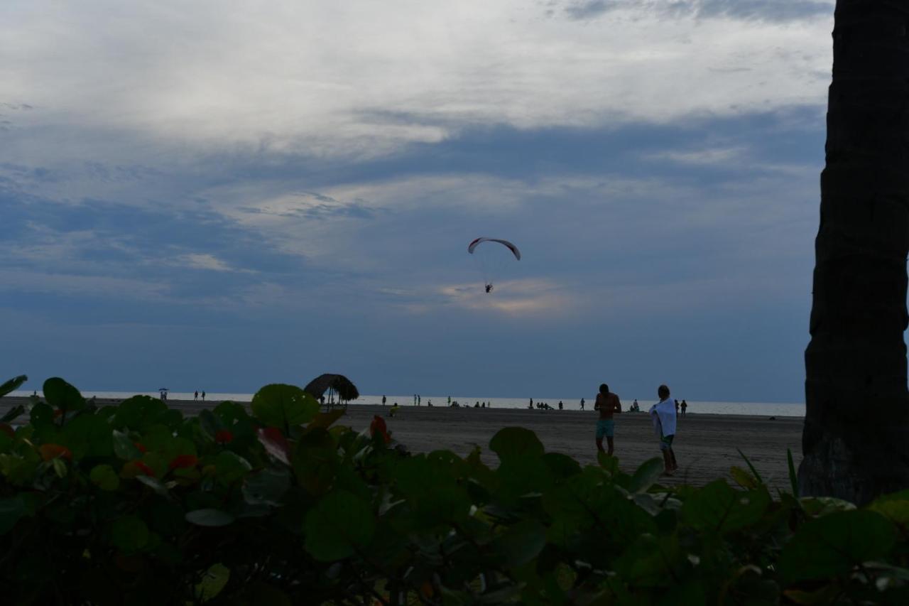 Hermoso Con Todas Comodidades Acceso Directo A La Playa Morros Epic Sector La Boquilla Cumple Protocolos De Bioseguridad